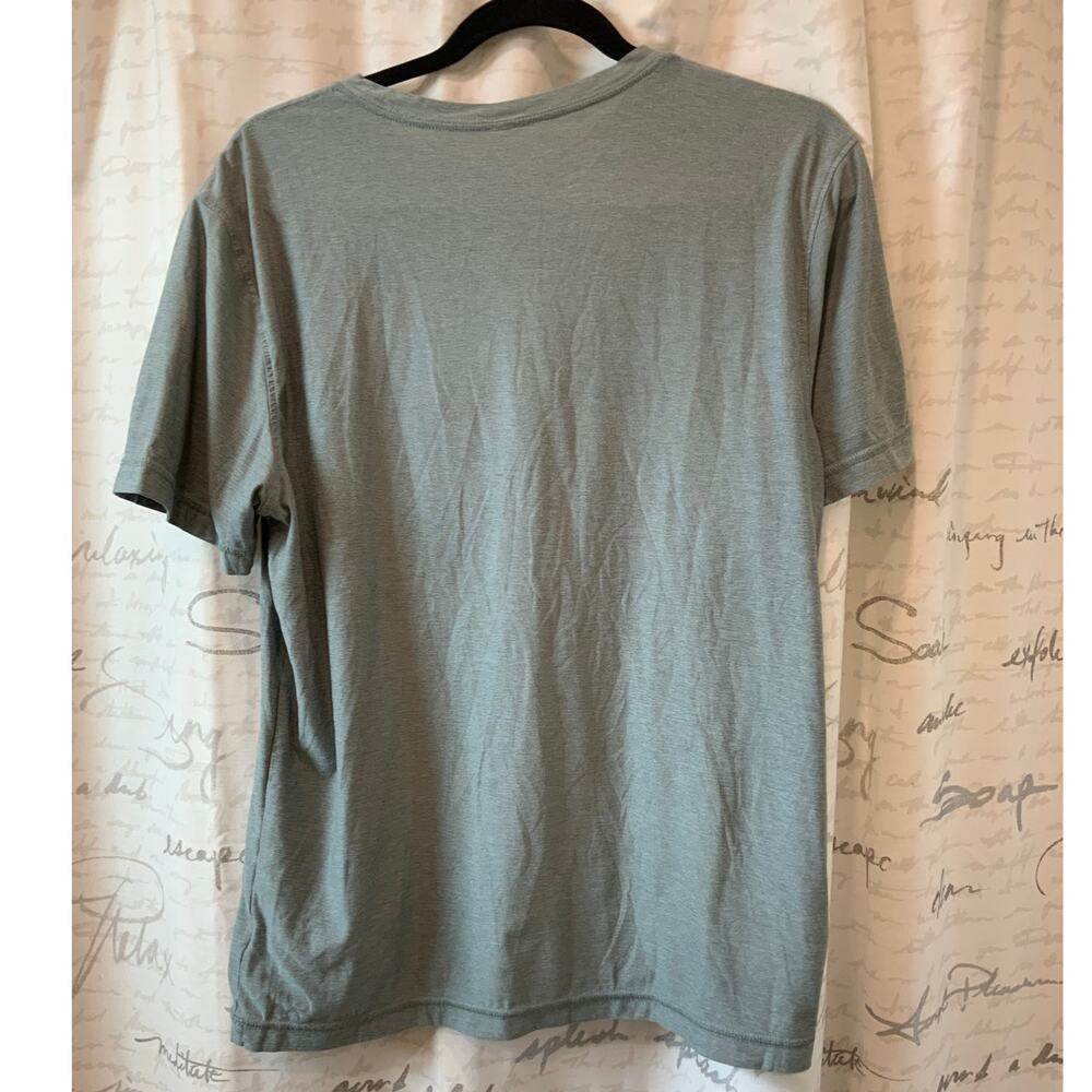 Vuori Men's Large Green Active Performance T-Shirt - Soft Breathable Tee - Picture 3 of 3